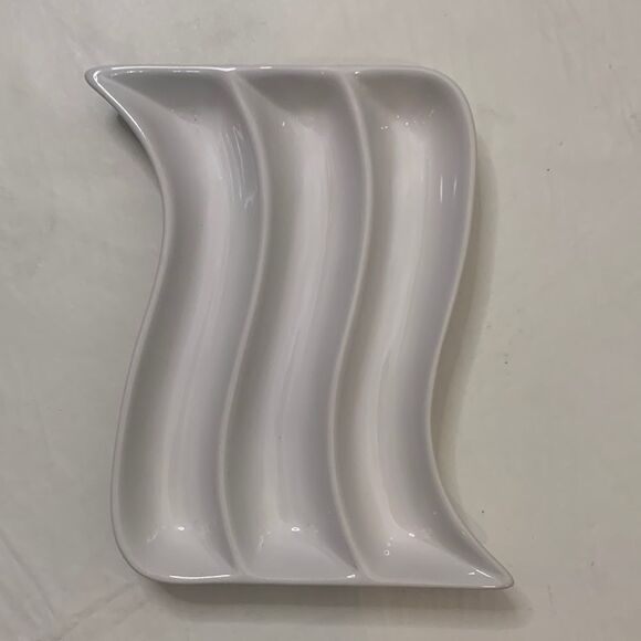 Today’s Living Divided White Ceramic 3 Section Olive Appetizer Nut Trinket Dish - Picture 1 of 5